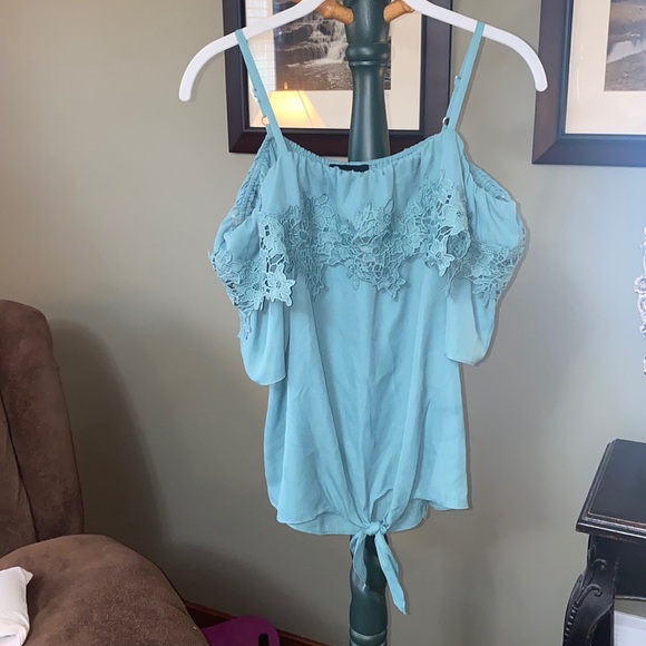 by & by Tops - BOGO⭐️Green Lace Top